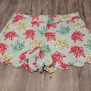 Crown & Ivy Coral Print Shorts Size 8